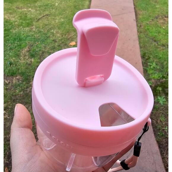 Pill Dispenser, 7 Compartments, Wide Opening Anti-Mix Pill Organizer, Pink, NEW - Picture 3 of 8